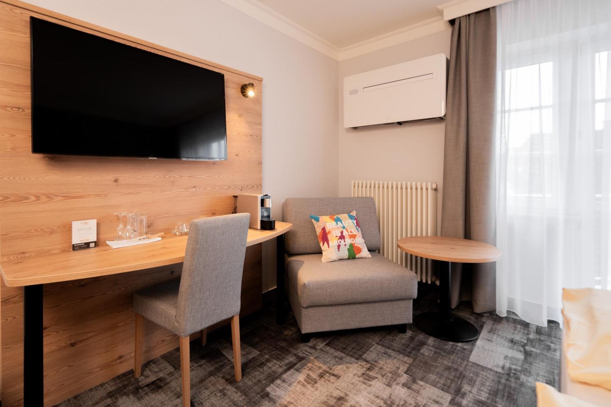 Hotel Adler - Paulas Alb Ehingen  Pokoj fotografie